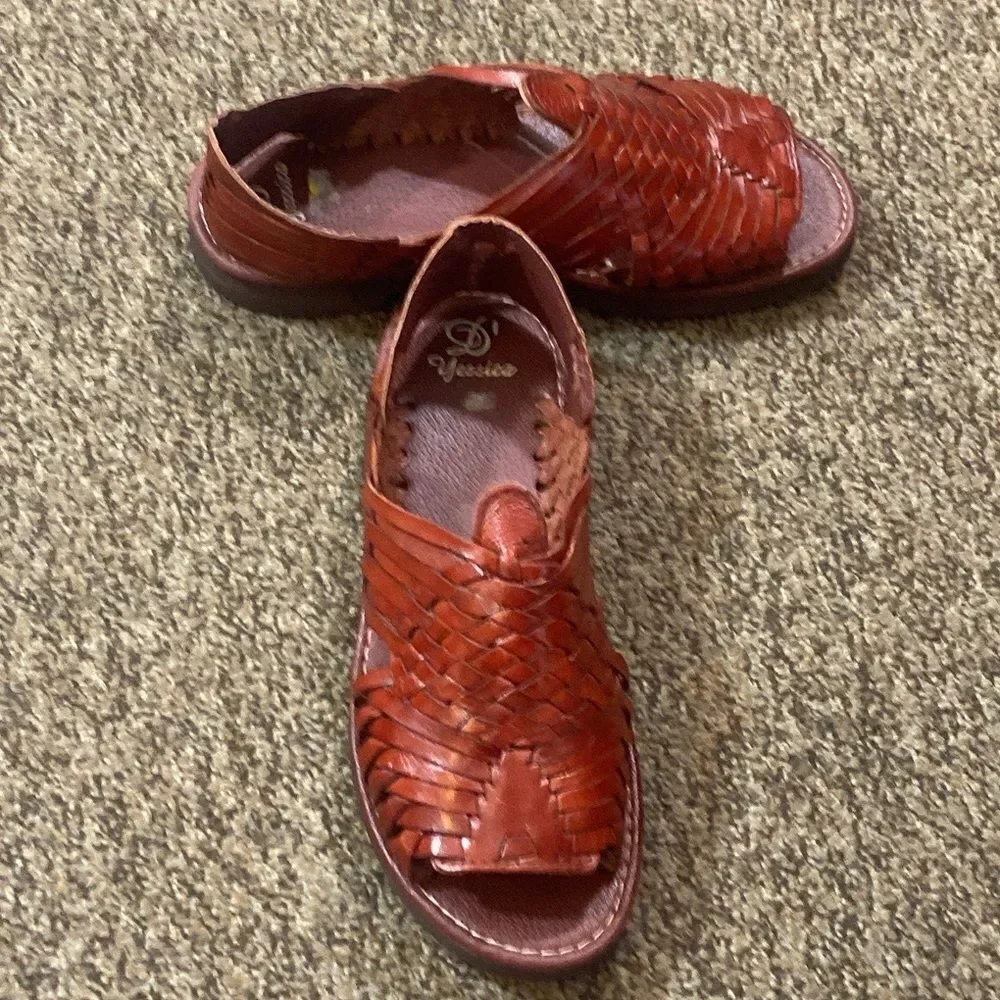 D Yessica Handmade Sandals Size 7/8
